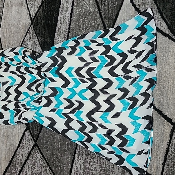 RUE 21 SLEEVELESS CHEVRON PRINT CASUAL DRESS - Picture 3 of 10